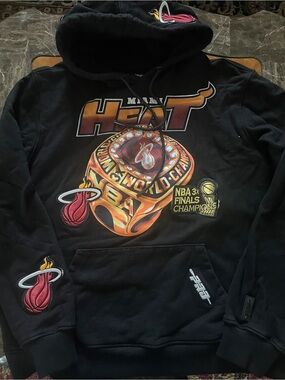 Miami HEAT Black Graphic Crewneck Sweatshirt - Team Championship Design